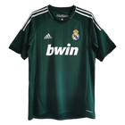 Maillot troisième de la saison 2012/13 du Real Madrid Vert