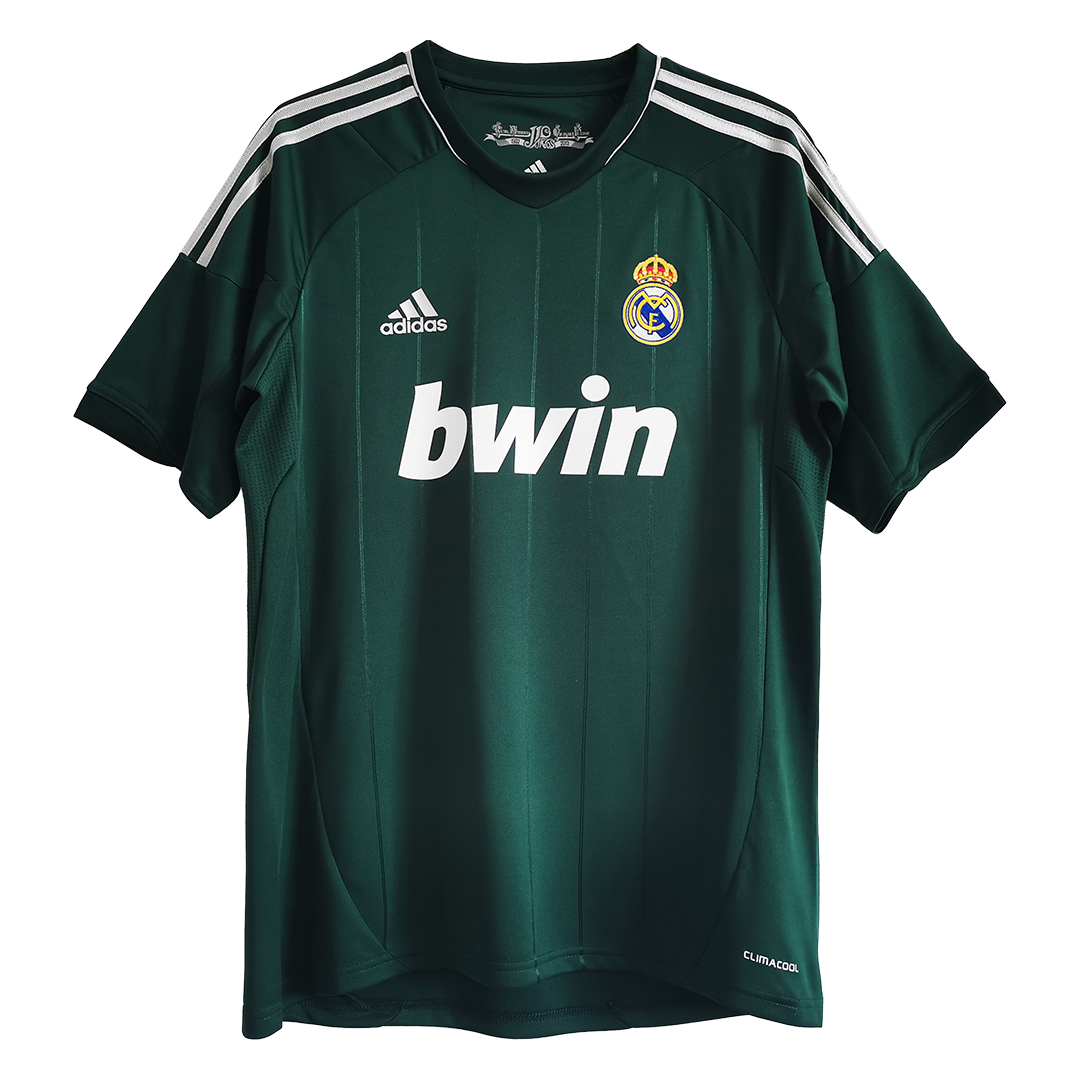 Maillot troisième de la saison 2012/13 du Real Madrid Vert
