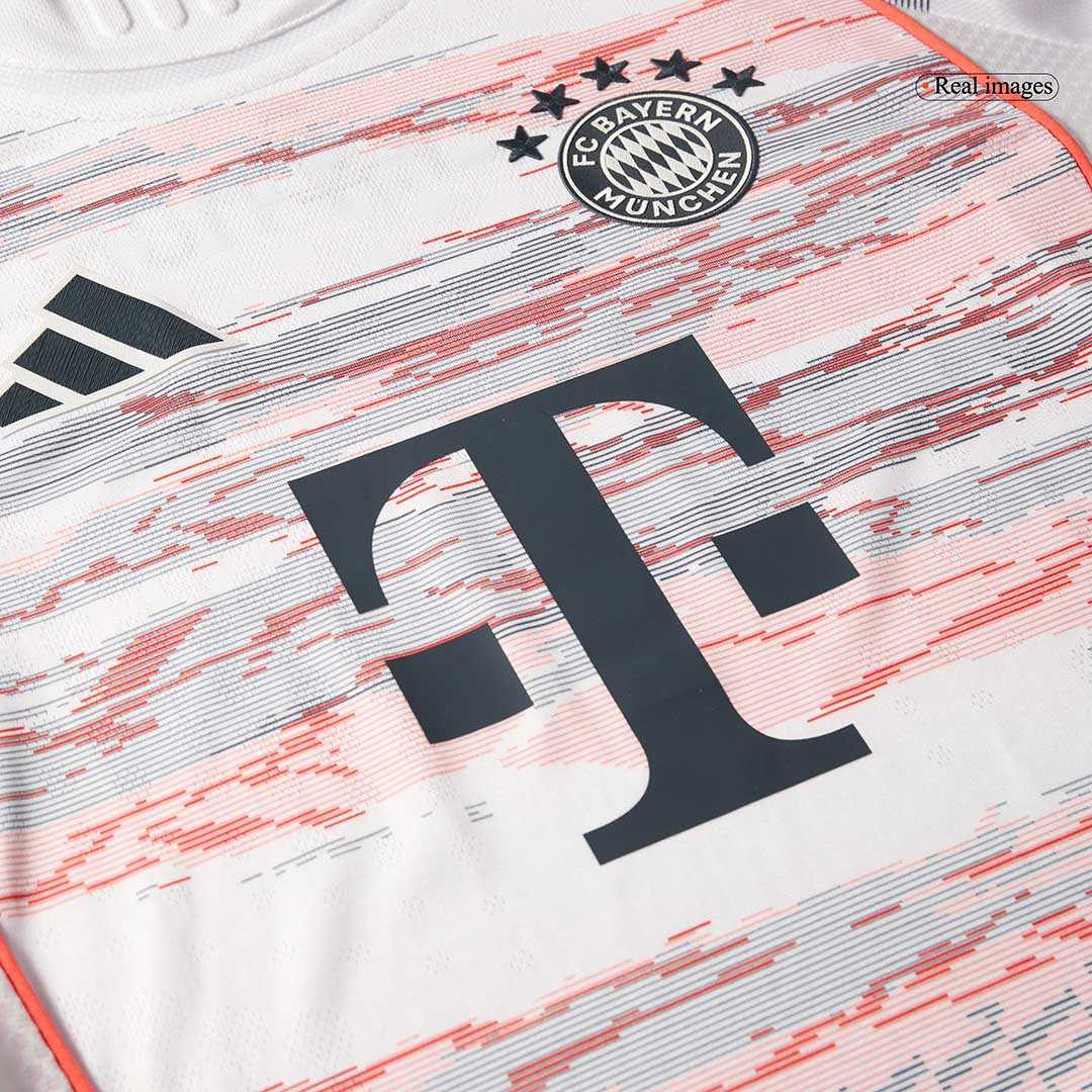 UPAMECANO #2 Bayern Munich Extérieur Maillot 2025/26 Blanc Joueur
