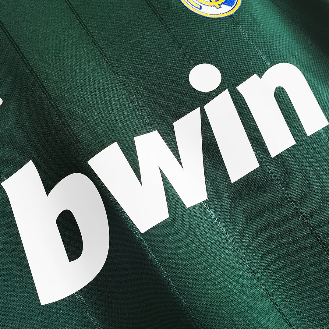Maillot troisième de la saison 2012/13 du Real Madrid Vert