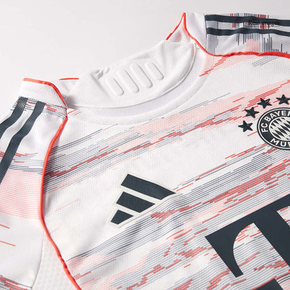 OLISE #17 Bayern Munich Maillot Extérieur 2025/26 Blanc Joueur