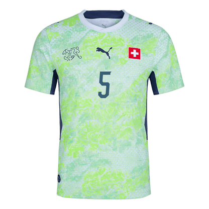 Maillot Extérieur AKANJI #5 Suisse - Coupe du Monde 2026 Vert Joueur