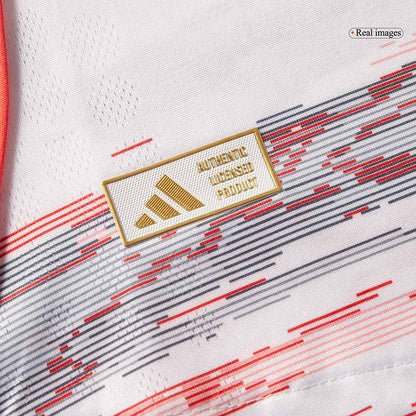 OLISE #17 Bayern Munich Maillot Extérieur 2025/26 Blanc Joueur