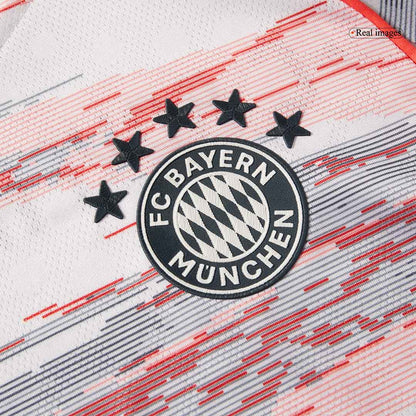 OLISE #17 Bayern Munich Maillot Extérieur 2025/26 Blanc Joueur