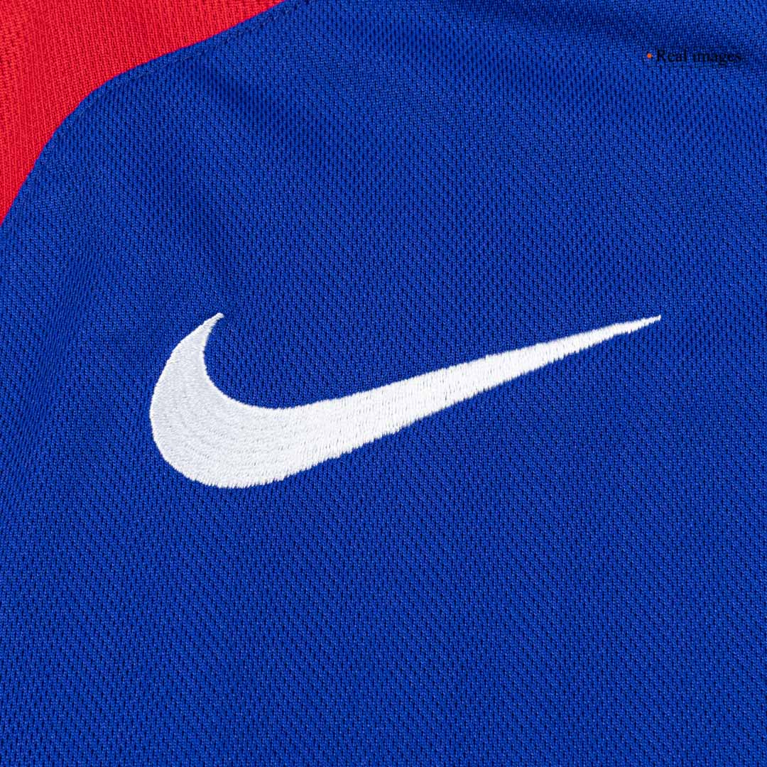 Retro Manchester United Away Shirt 2005/06 Blue