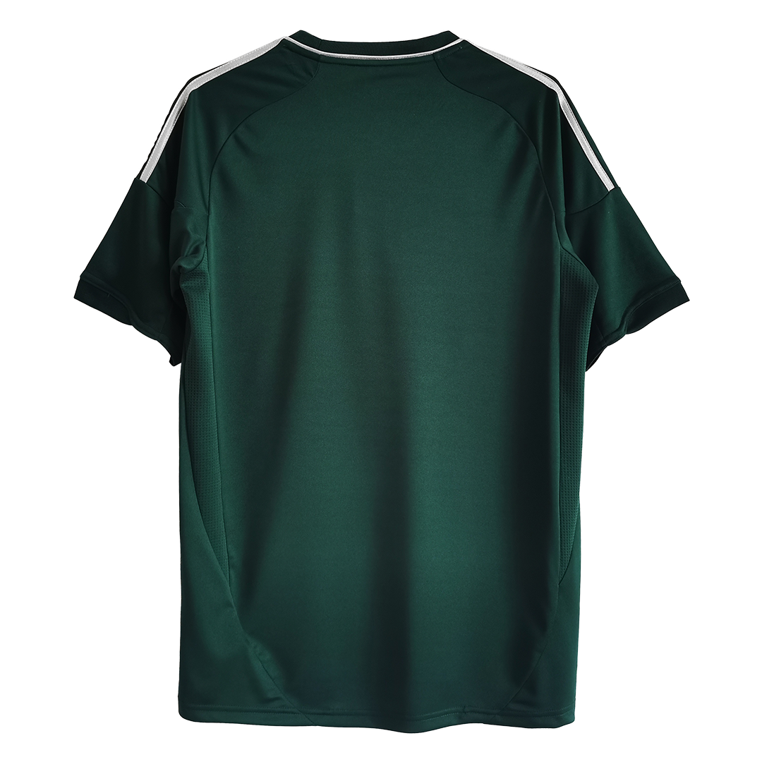 Maillot troisième de la saison 2012/13 du Real Madrid Vert